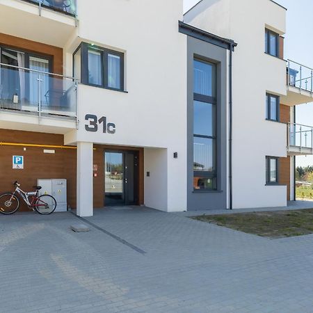 Nadmorski Apartament Z Parkingiem W Ustroniu Morskim By Noclegi Renters Устроне-Морске Экстерьер фото