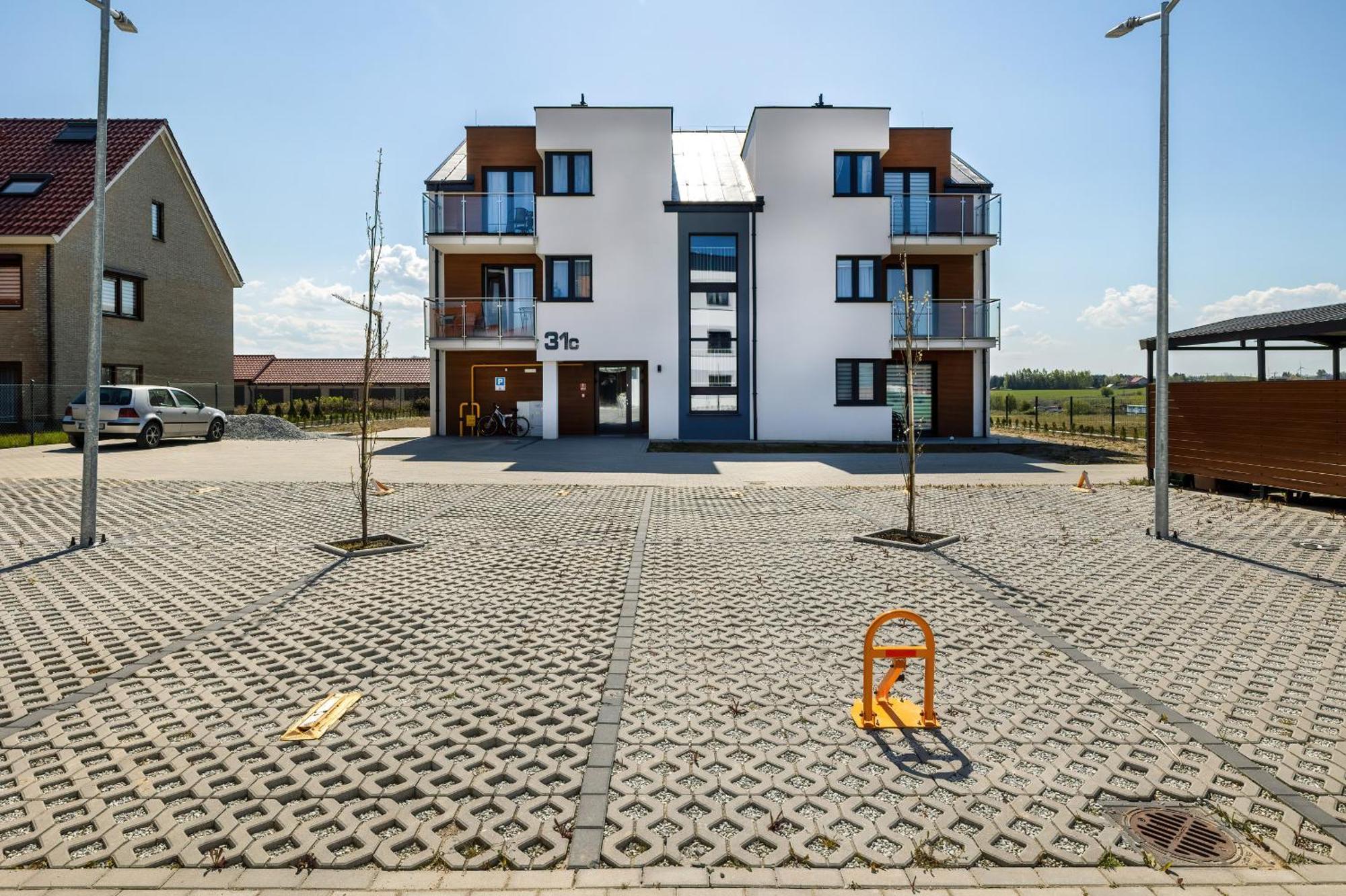 Nadmorski Apartament Z Parkingiem W Ustroniu Morskim By Noclegi Renters Устроне-Морске Экстерьер фото